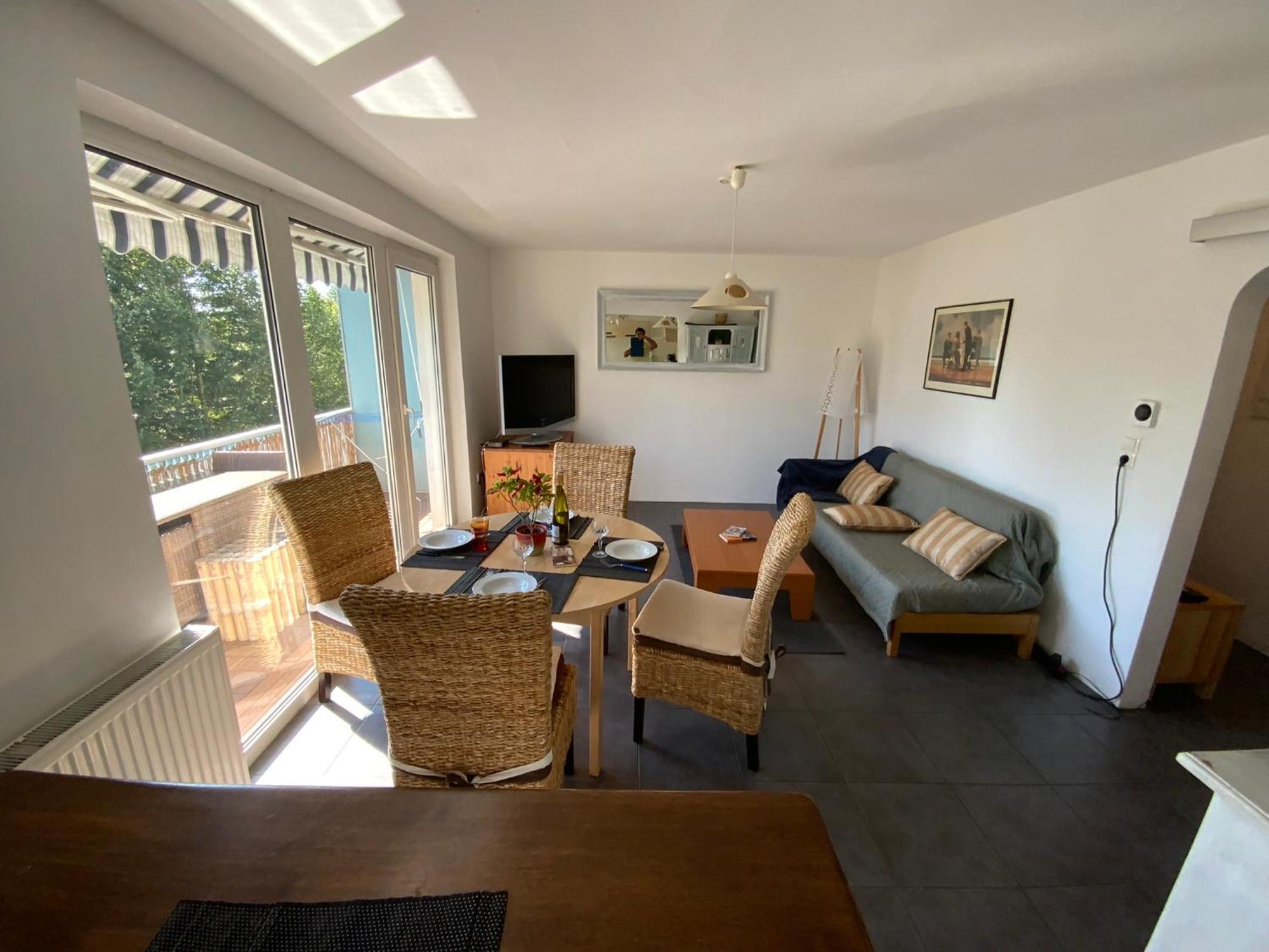 Luminous Apartment In Kehl Near Strasbourg, Conveniently Located Next To A Tram Stop With Direct Access To Strasbourg City Centre Екстериор снимка