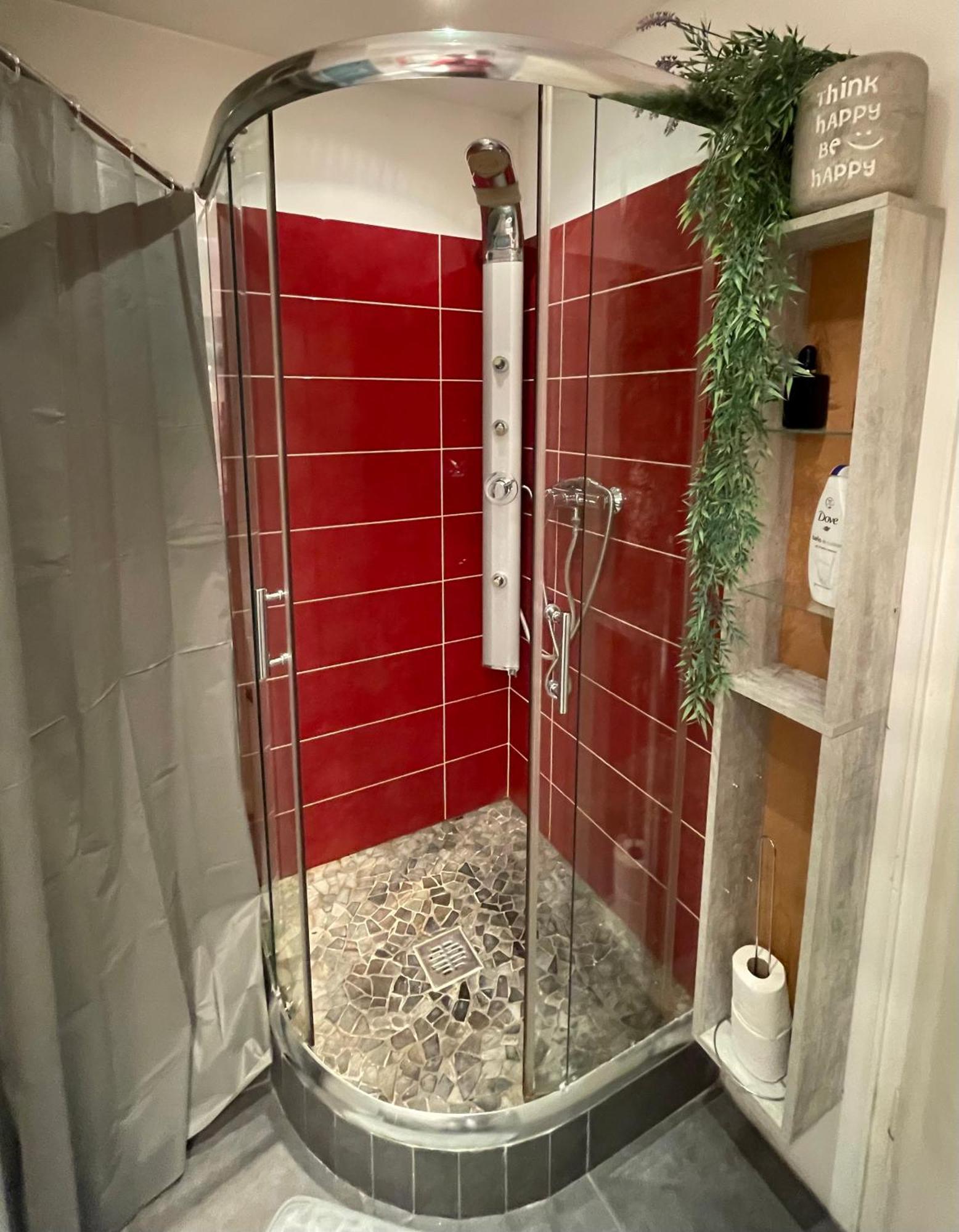 Luminous Apartment In Kehl Near Strasbourg, Conveniently Located Next To A Tram Stop With Direct Access To Strasbourg City Centre Екстериор снимка